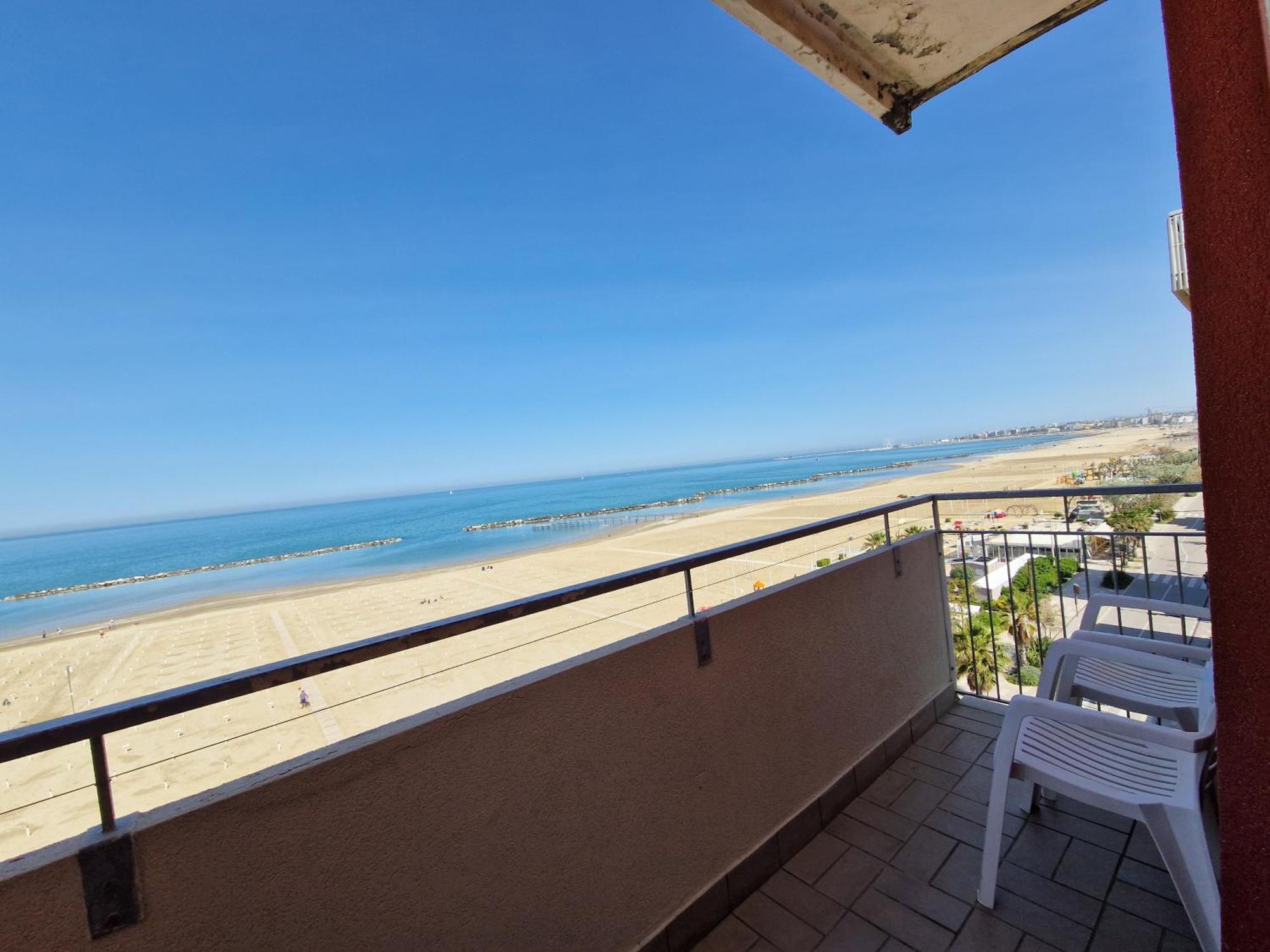 Hotel Salsedine " 5 Mt From The Beach ! " Rímini Exterior foto