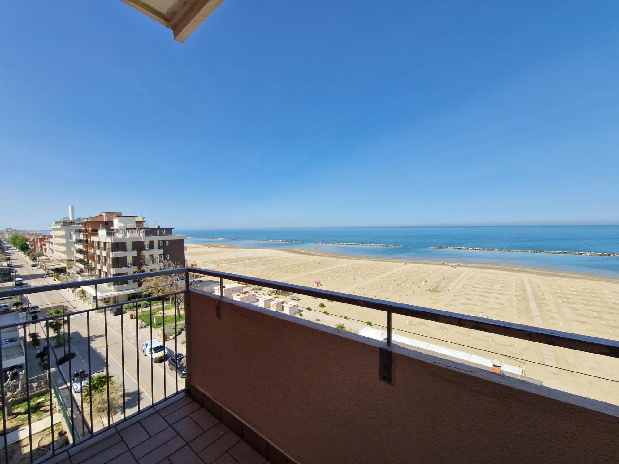 Hotel Salsedine " 5 Mt From The Beach ! " Rímini Exterior foto